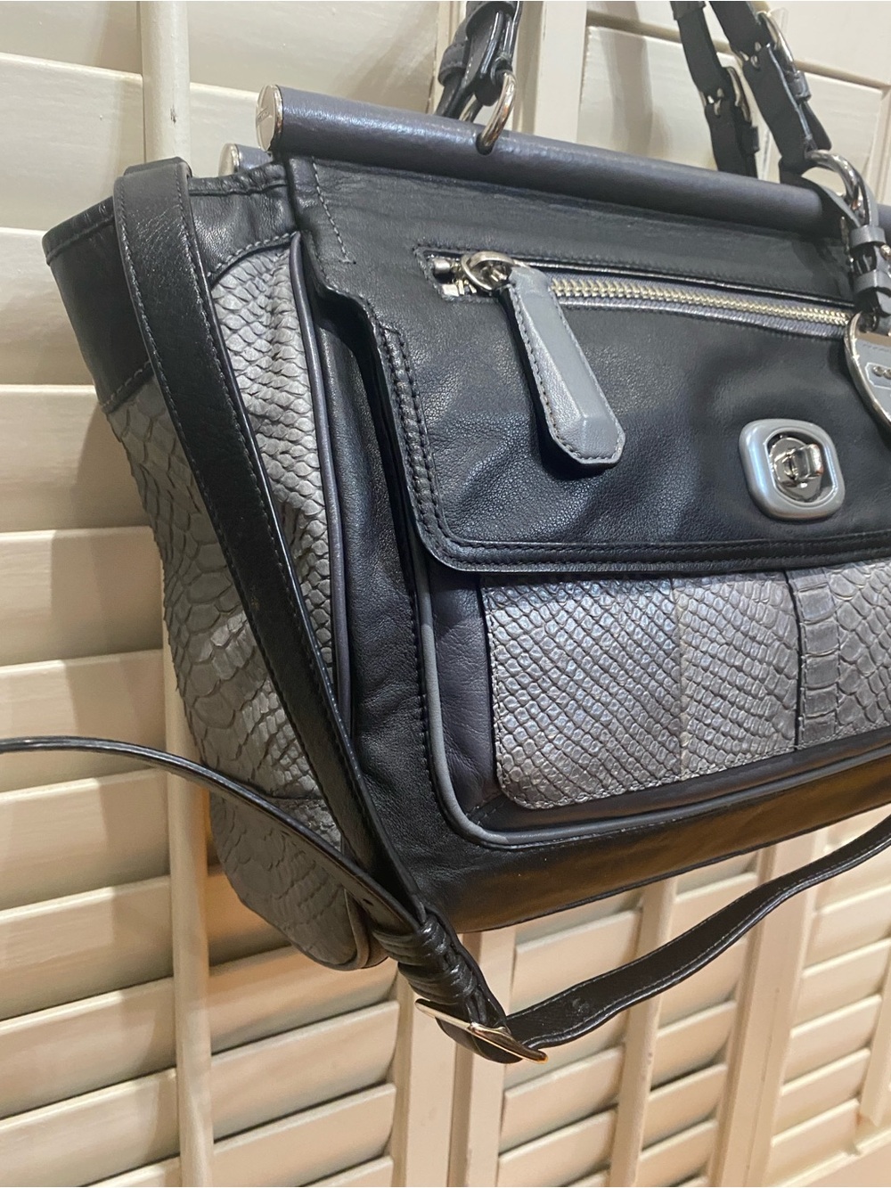 Y2K Coach Pinnacle Dowel Leather Satchel with Python detail - Picture 5 of 17